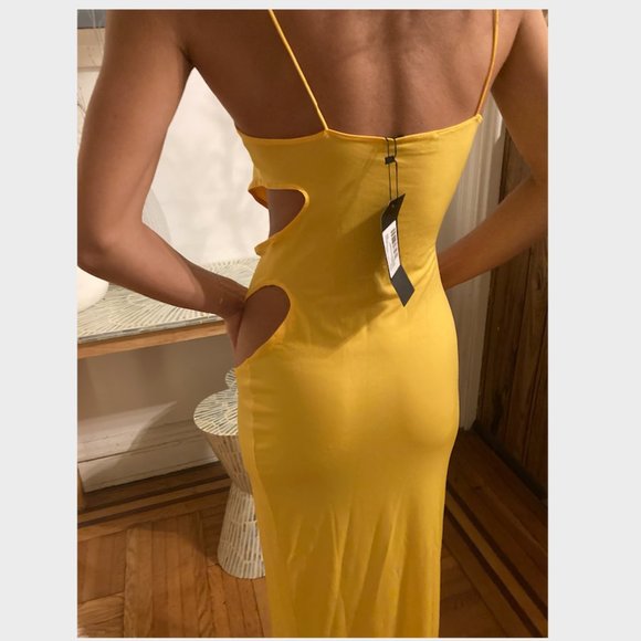 First Distraction The Label cut-out side midi dress with thigh slit in yellow - Picture 5 of 11